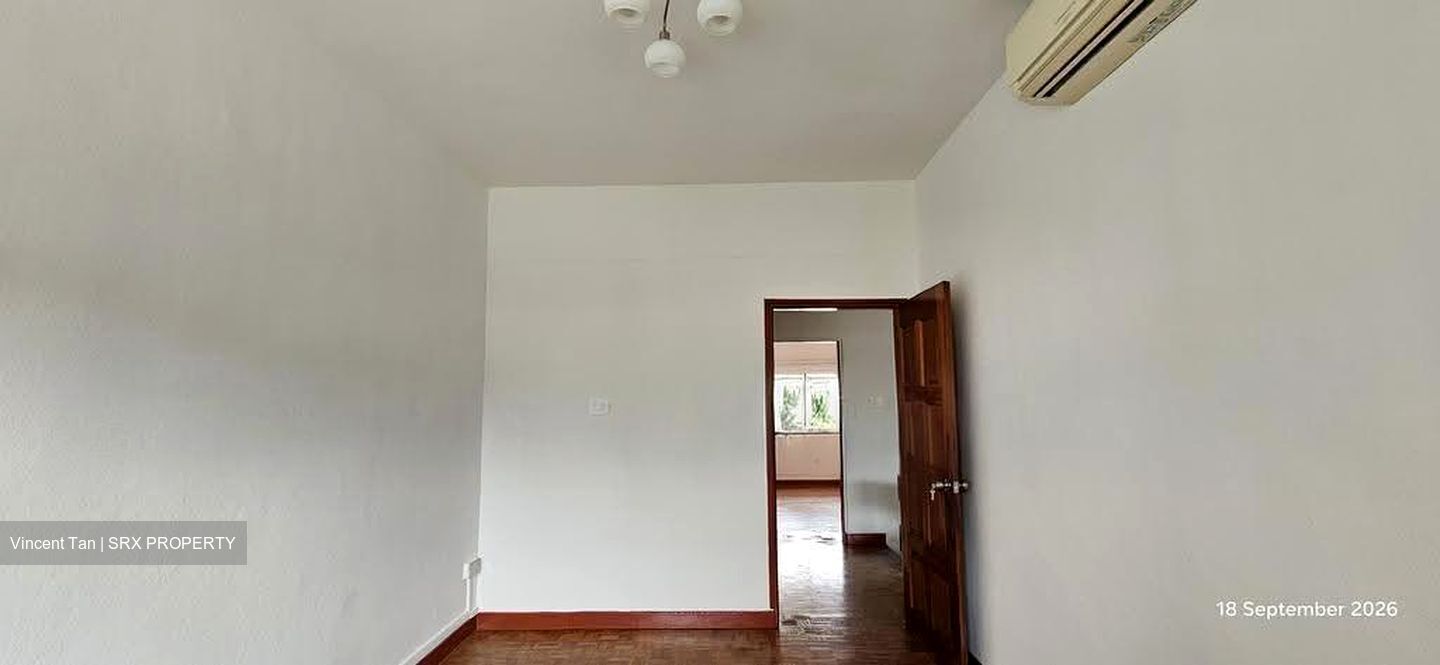 Golden Hill Estate (D19), Terrace #629234871